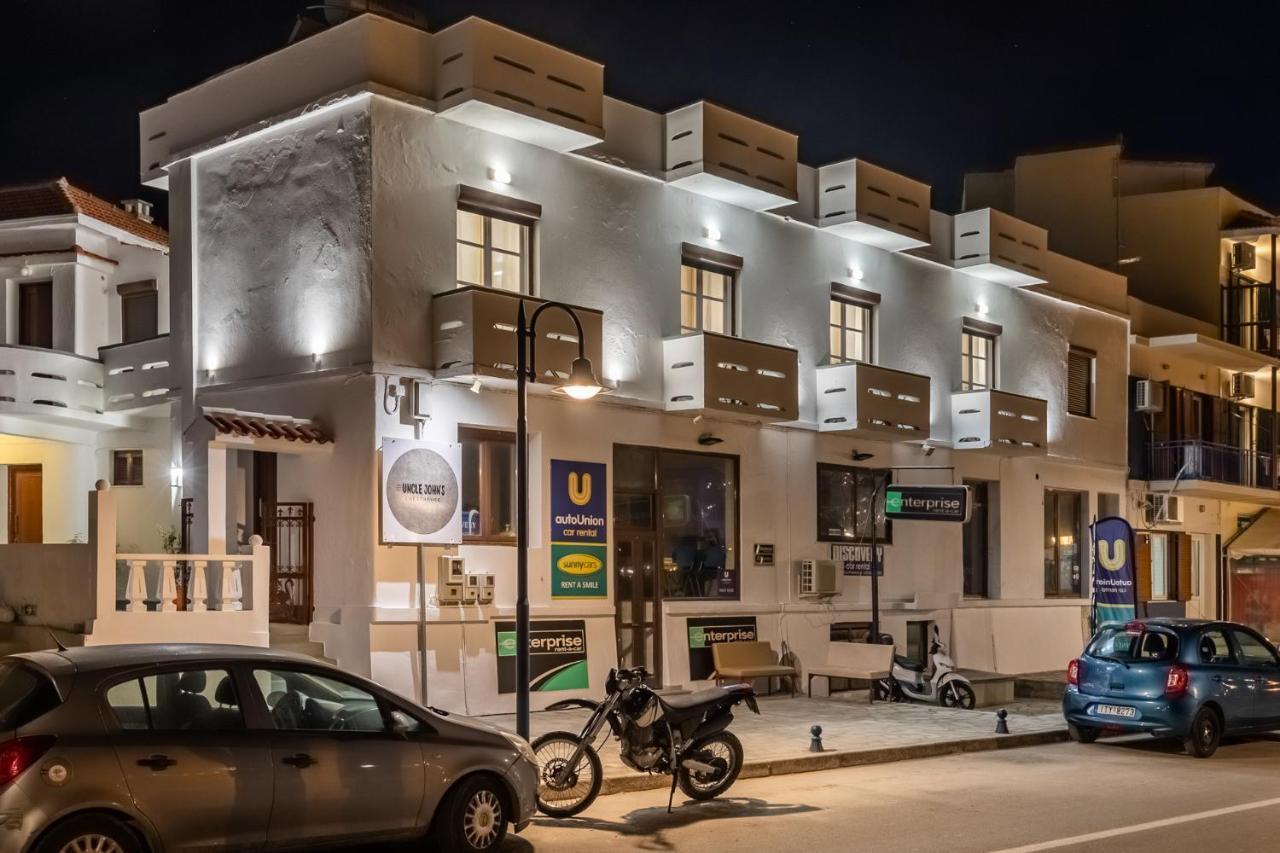 Uncle John'S Guesthouse Скопелос Екстериор снимка